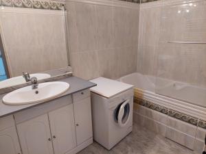 Beau T2 au Port de La Grande Motte avec Parking Privé - FR-1-716-3