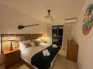 Travelers Beach Apartment with sea view, free coffee & parking