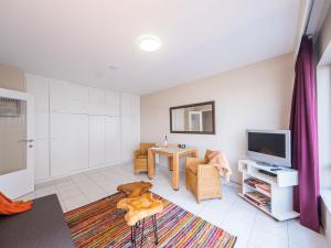 Cozy studio with terrace and sea view