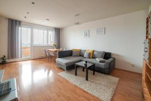 Strawberry Apartment