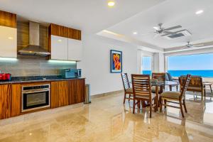 Blue Horizon 304 at Residences