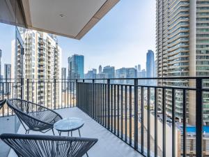 Charming 2Br in Boulevard Crescent - Downtown Dubai