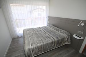 Hotels Hotel Valencia : Chambre Triple Supérieure - Vue sur Mer