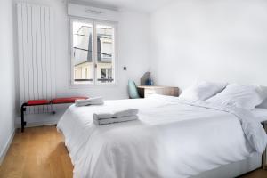 Convenient 2BR Apt near subway