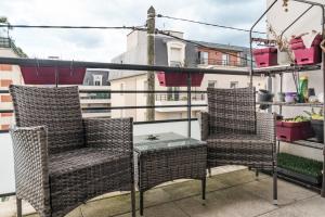 Convenient 2BR Apt near subway