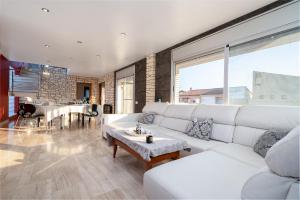 Villa Luxury Rock Tirri