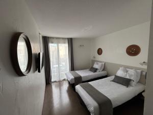 Hotels Logis Hotel De La Clape : photos des chambres