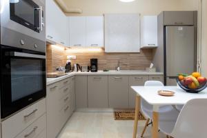 Luxury Apartment in Garitsa Bay