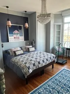 Villa Léoval sur le port du Pouliguen - Penchâteau