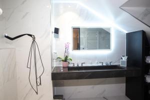 Hotels Hotel Dress Code : photos des chambres