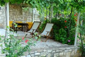 Natural House with Sea View & Garden - 艾克索斯