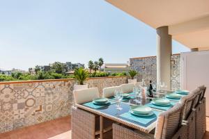 NAXOS GLAMOUR APARTMENT with terrace, parking and Etna View