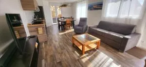 Au bois flotté d'Eau d'Ange - أودينج