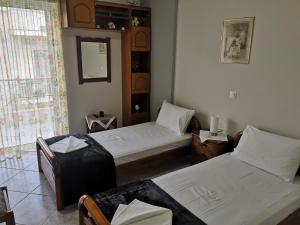 Panos & Antzy Apartment