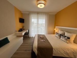 Hotels Logis L'Espadon : photos des chambres