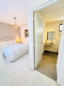 Luxury Apartment with Great Location 2-A