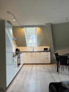 Kong Oscars Apartments