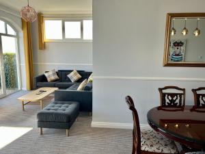 Clifton Seafront Apartments - Sandown, Isle of Wight - FREE Return Car Ferry for 3 nights or more