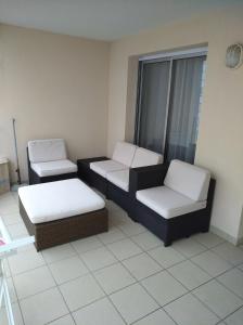 Appartement 2 Pièces avec une grande terrasse, 3 étoiles, Wifi, Box pour véhicule et vélos