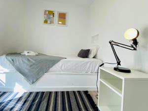 Tia Anica House I - apartment with terrace in central Fuseta beach village