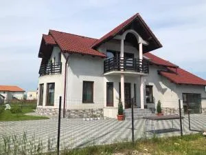 Casa Magnolia - Cristeştii Ciceiului