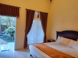 Phòng Giường Đôi Có Sân Hiên (Double Room with Terrace)