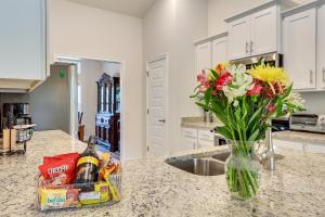 Spacious North Port Home 10 Mi to Beach!