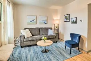 Cozy Omaha Vacation Rental 6 Miles to Downtown! - Bellevue