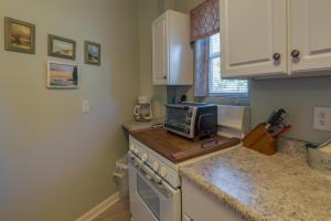 Sneads Ferry Vacation Rental Studio w Water Views