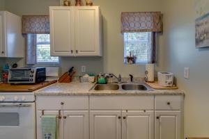 Sneads Ferry Vacation Rental Studio w Water Views