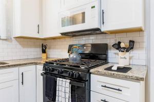 Modern, Rustic Farmhouse Apartment near Downtown