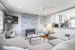 NEW Modern Home w/ Beautiful Finishes! - 桑顿