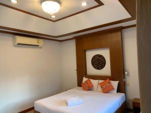 Phuket Airport Villa