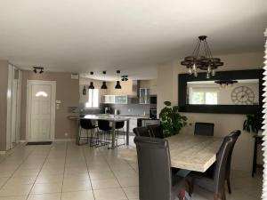 Maisons de vacances Prignac en medoc-maison-6 pers-3ch-piscine chauffee : photos des chambres