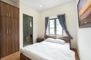 Nhà Giáng Sinh Trên Đồi Villa