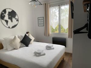 Hotels Logis Hotel Emeraude des Bois : photos des chambres