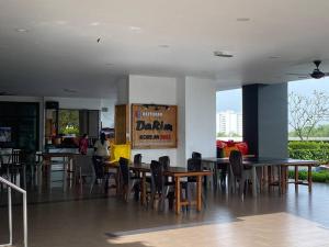 Vesta Homes Molek Regency with City View, Johor Bahru
