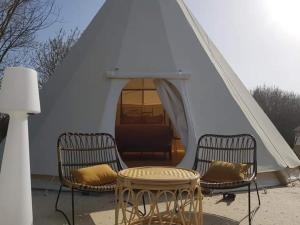 Lodges Shanti Lac Cabanes gites insolites et espace bien-etre Bordeaux : photos des chambres