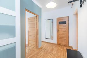 SuperApart Nowolipki 23, Unwind in Urban Chic Apartament