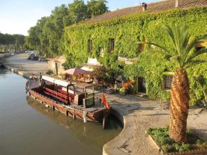 Campings Superbe mobil home canal du midi somail : photos des chambres