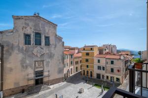 One-Bedroom Apartment with Lateral Sea View - 3rd Floor