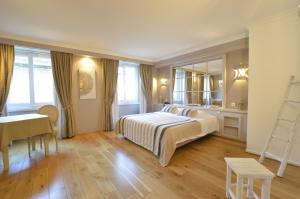 Hotels LE SOLEIL D'OR : Chambre Double