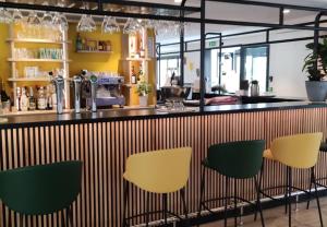 Hotels Campanile Orange Centre sortie 21 sur A7 A9 : photos des chambres
