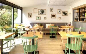 Hotels Campanile Orange Centre sortie 21 sur A7 A9 : photos des chambres
