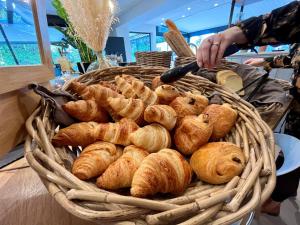 Hotels Campanile Orange Centre sortie 21 sur A7 A9 : photos des chambres