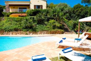 Villas Saint Tropez Bay Charming villa with sea view : photos des chambres