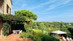 Villas Saint Tropez Bay Charming villa with sea view : photos des chambres