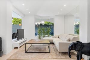 by Riva - Stylish 3 Bedroom Luxury Apartment in Los Naranjos de Marbella