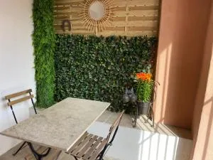 Le chat fleuri - Jouques