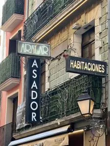 Hostal Restaurante - Pamplona